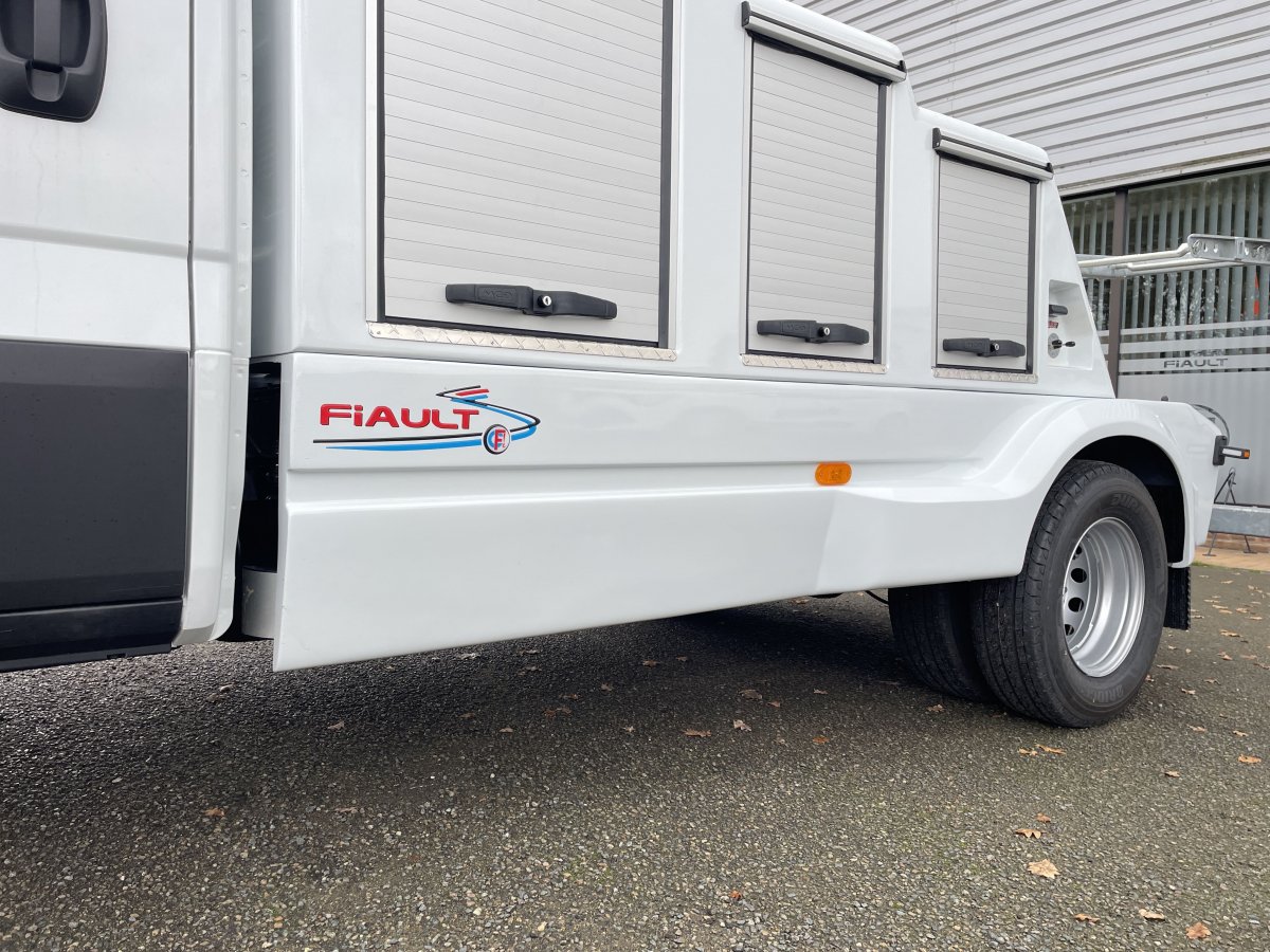 New fairings on the maxilift pf3000 assistance