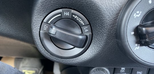 Nouveau : kit pour débrayage électronique de l'essieu avant avec un interrupteur en cabine pour Toyota Hilux!