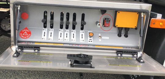 Pneumatic remote clutch for 4T5 - 7T2 hydraulic winch in hydraulic control box