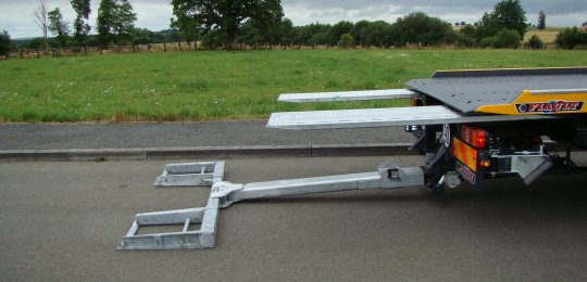 Double hydraulic extension of the SCC to 1800 mm to allow the use of the manual or hydraulic ramps (PF60-PF65)