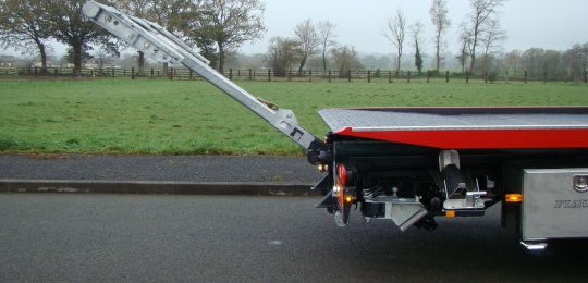 Double hydraulic extension of the SCC to 1800 mm to allow the use of the manual or hydraulic ramps (PF60-PF65)