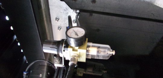 Pneumatic steel reel with 15m hose, pressure gauge