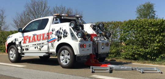 MAXILIFT PF3000 4x4 ON TOYOTA HILUX SPACE CAB