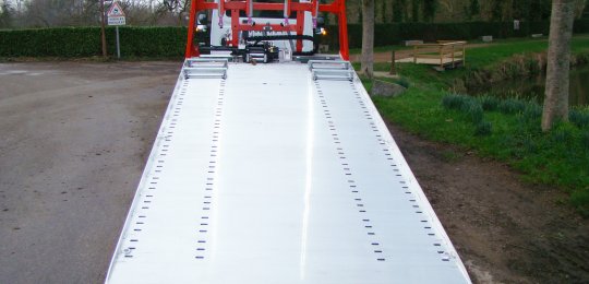 Extruded aluminium floor type AUTOPORTANT