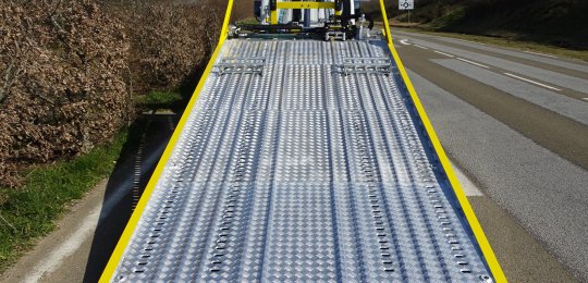 Deck in ALUMINIUM reinforced sheets, 50mm tubular sides and wedging holes over the entire length replacing the deck modular galvanised, 4mm bed type CAILLEBOTIS