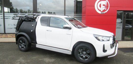 TOYOTA HILUX 2.8D 4X4 SPACE CAB XTRA LEGEND MODEL EURO 6 AUTOMATIC GEARBOX