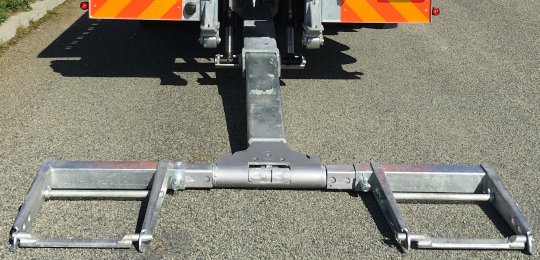 A 2 tons SCC type “AUTOLIFT” galvanised with hydraulic elevation and extension 1200 mm